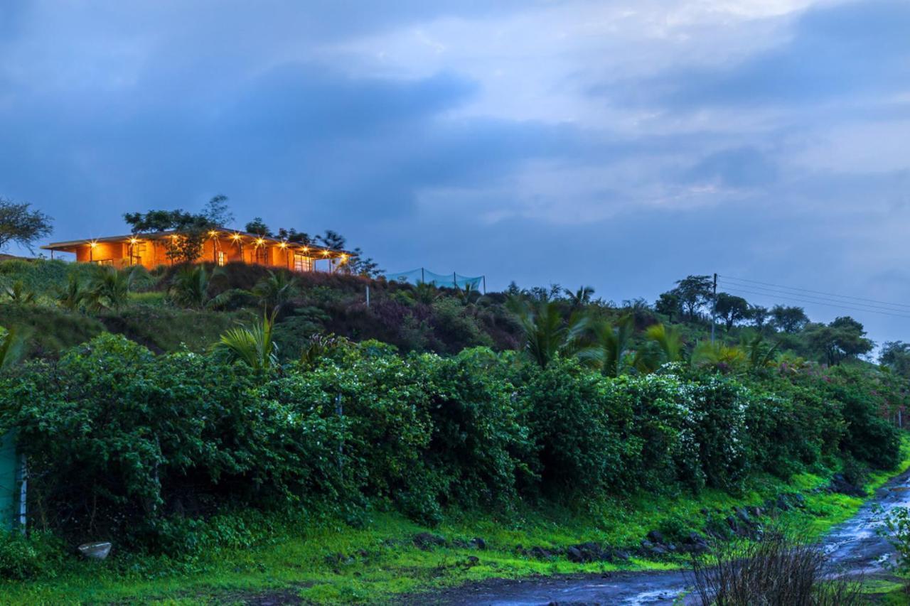 Saffronstays Zen, Igatpuri - Lake-View Villa With Indoor And Outdoor Games Bagian luar foto