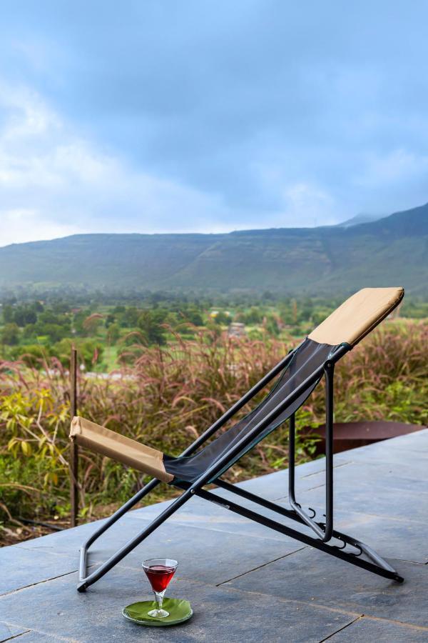 Saffronstays Zen, Igatpuri - Lake-View Villa With Indoor And Outdoor Games Bagian luar foto