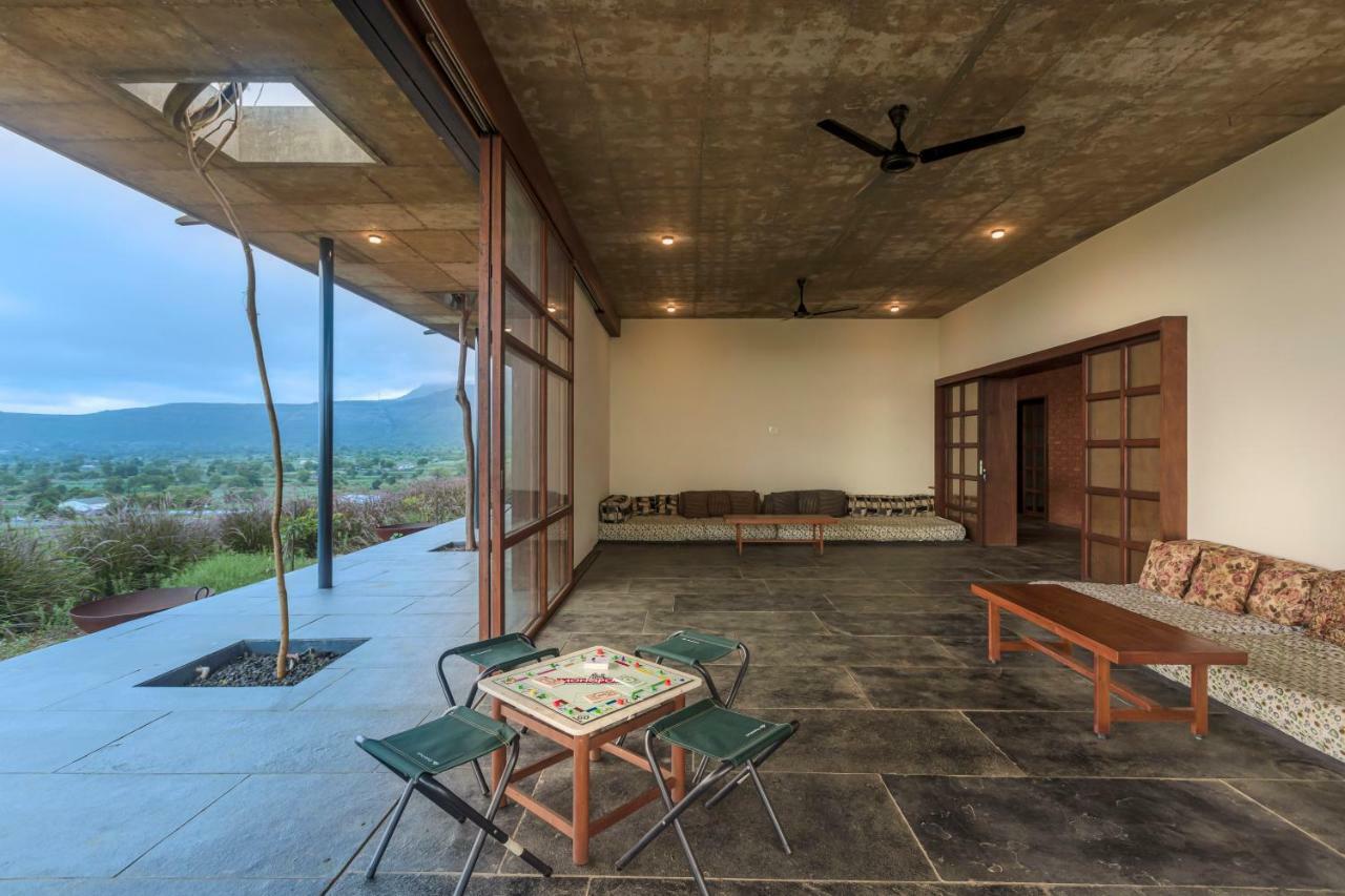 Saffronstays Zen, Igatpuri - Lake-View Villa With Indoor And Outdoor Games Bagian luar foto