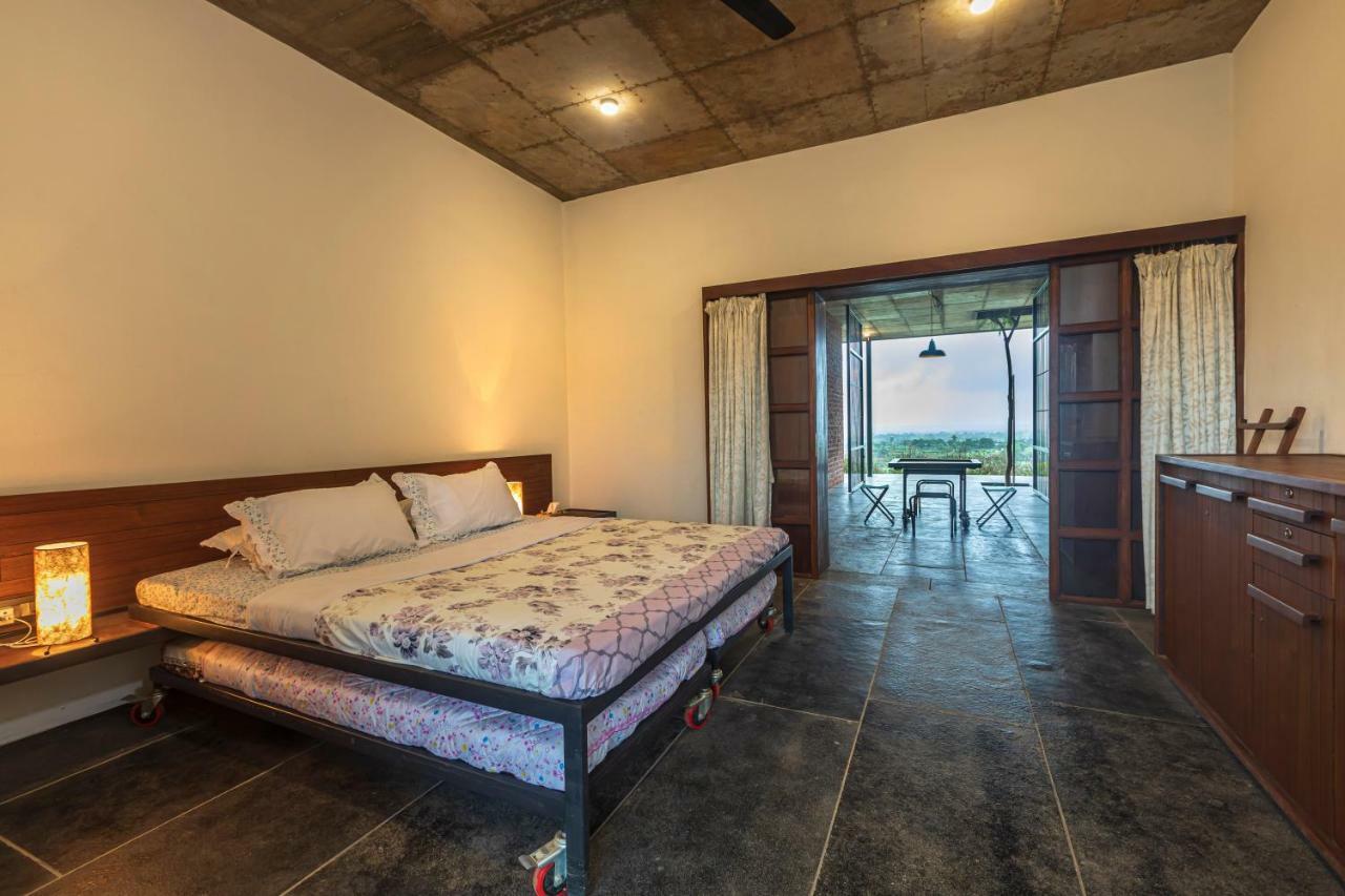 Saffronstays Zen, Igatpuri - Lake-View Villa With Indoor And Outdoor Games Bagian luar foto